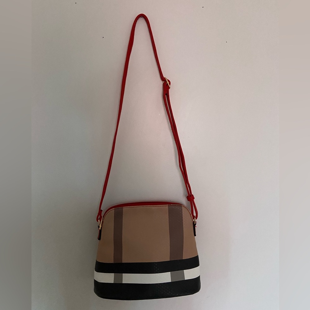 Purse - Picture 2 of 4